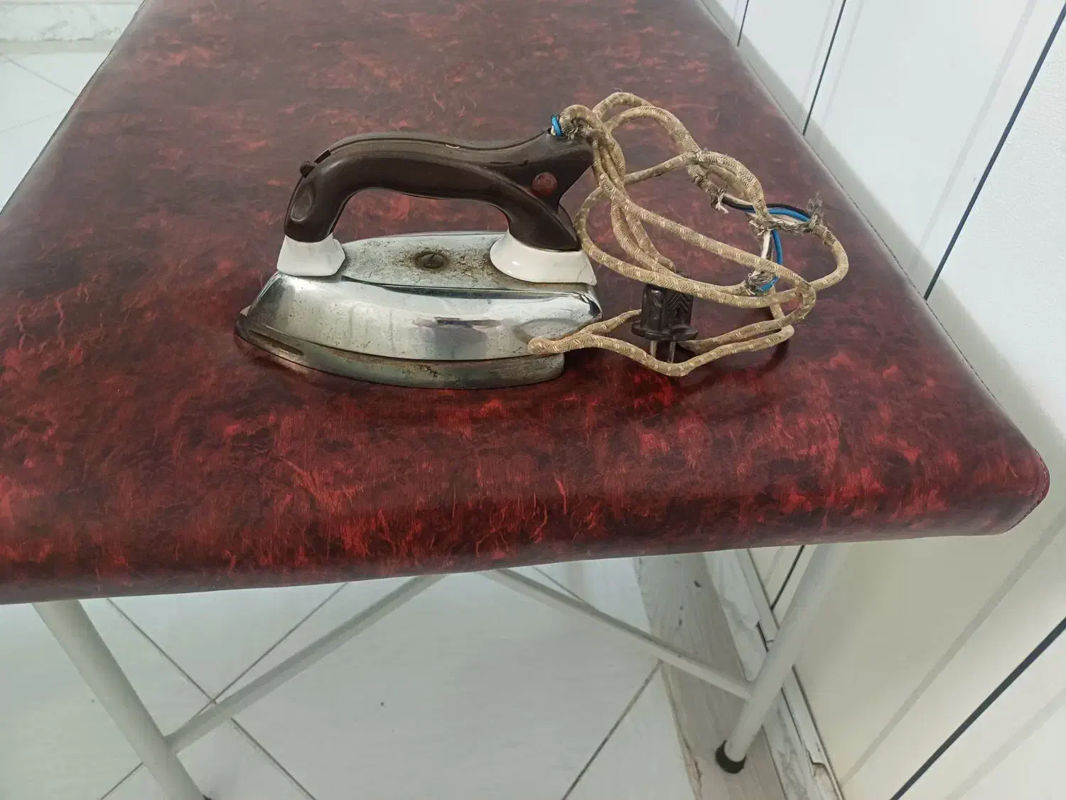 اتو قدیمی کف استیل بفروش میرسد|اتو و لوازم اتو|رشت, پیرسرا|دیوار