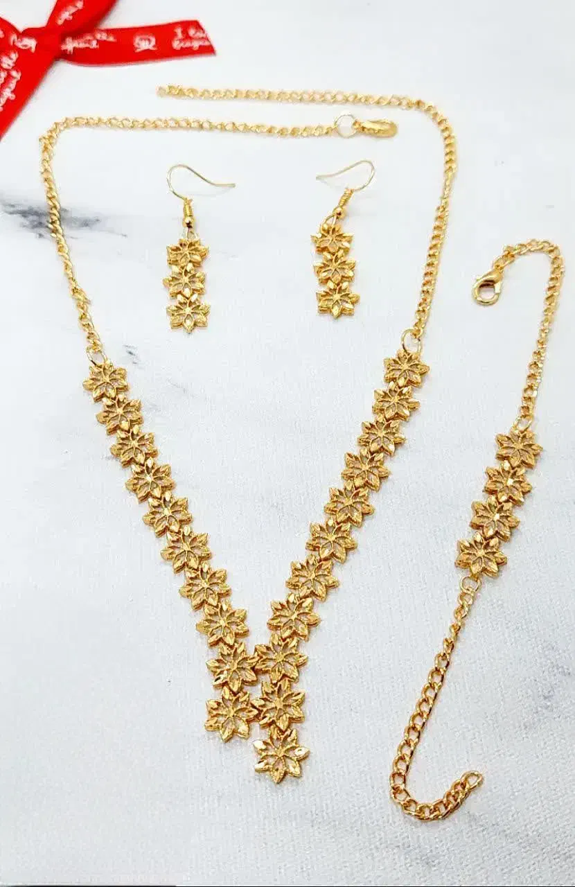 ست گردنبند دستبند و گوشواره اماراتی|بدلیجات|اهواز, گلستان|دیوار