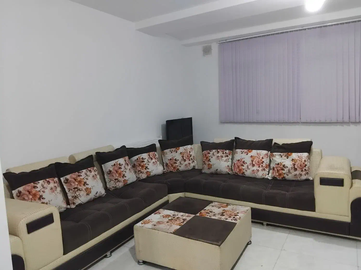 مبل ال در حد نو|مبلمان خانگی و میز عسلی|صدرا-فارس, فاز ۲|دیوار