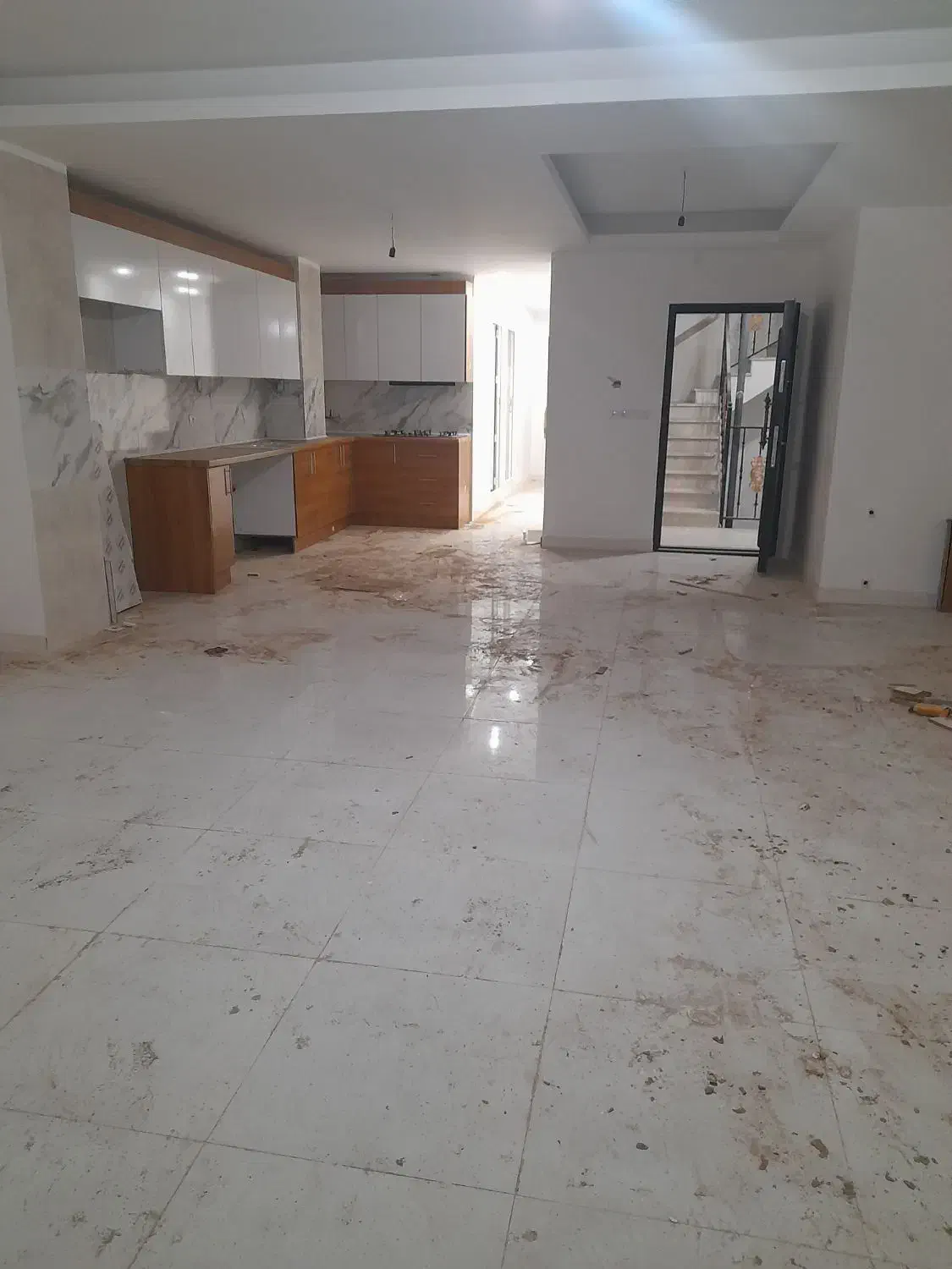 اپارتمان ۱۰۰متری|فروش آپارتمان|رضوانشهر, |دیوار