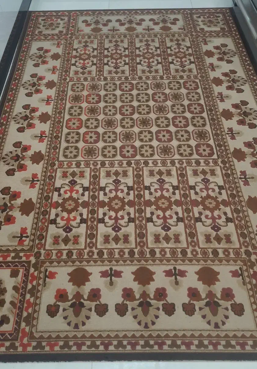 گلیم فرش و فرش کناره و دم فرشی|فرش|اصفهان, شفق|دیوار