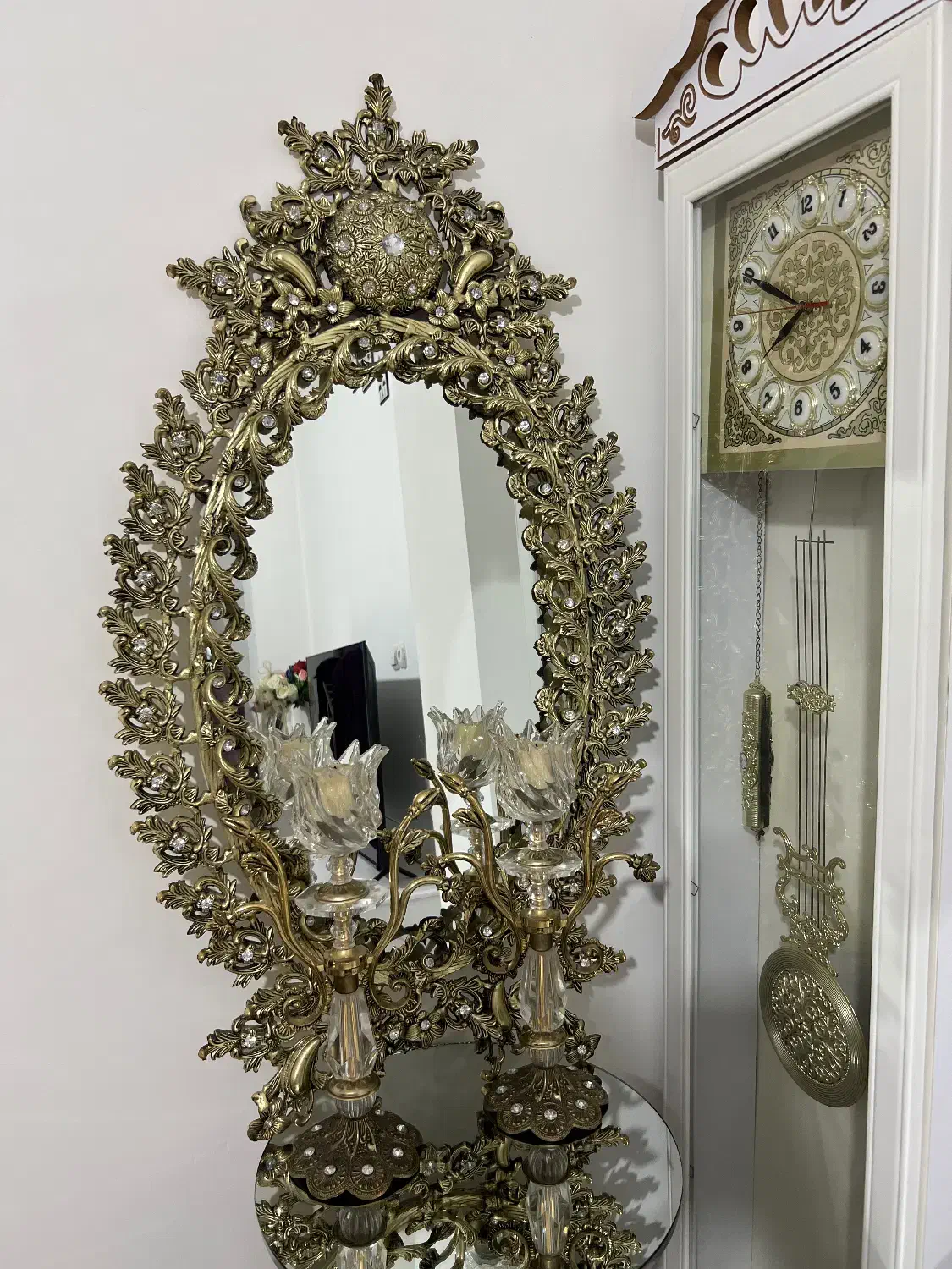 آینه و دو عدد شمعدان|آینه|ساری, |دیوار