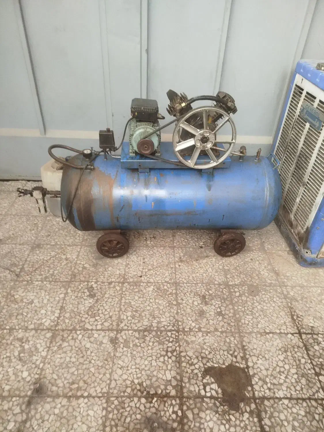 پمپ باد 250|ابزارآلات|برخوار, |دیوار