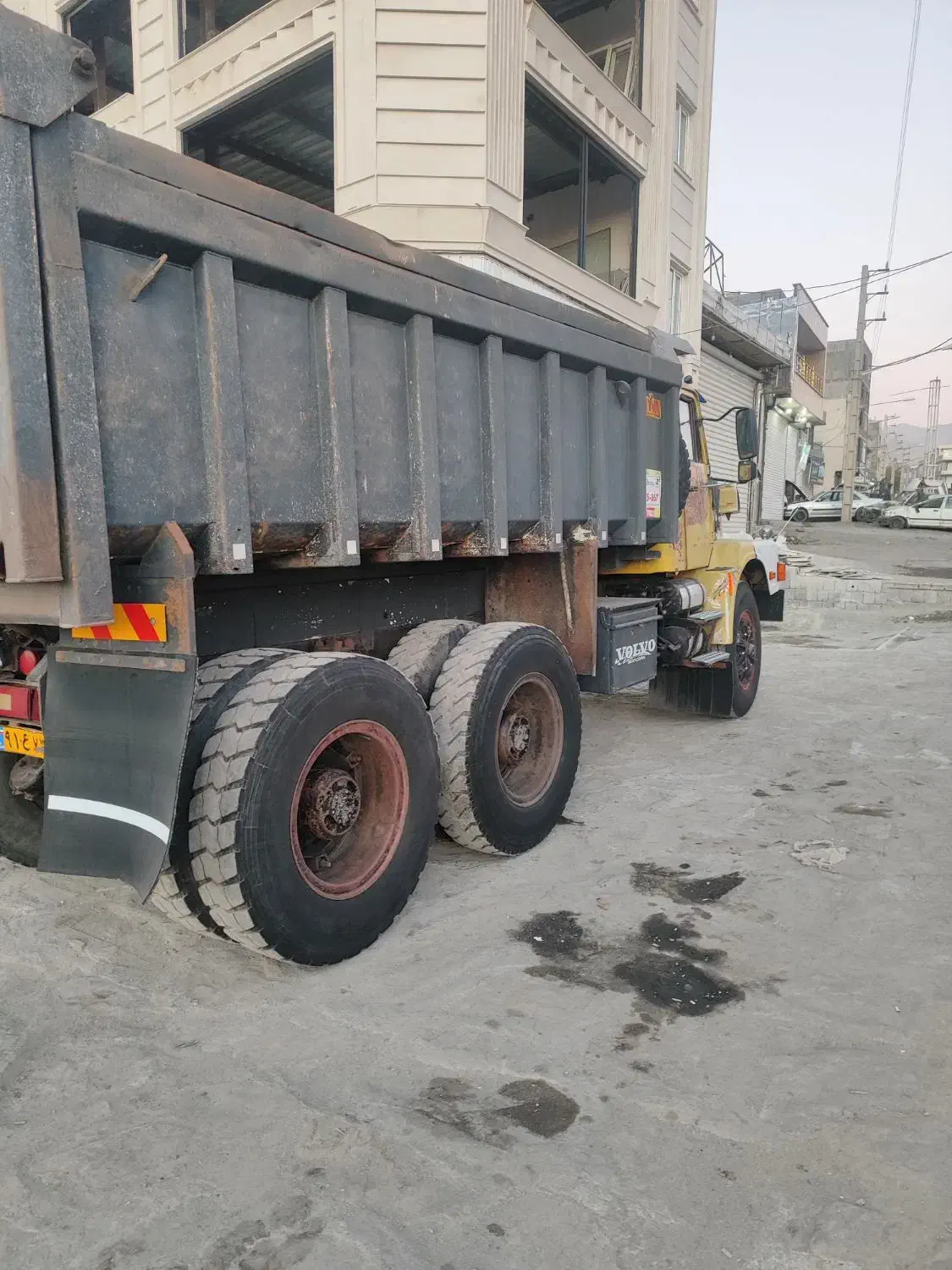 ولوو عروسک بیرنگ سوئدی|خودرو سنگین|سنندج, |دیوار