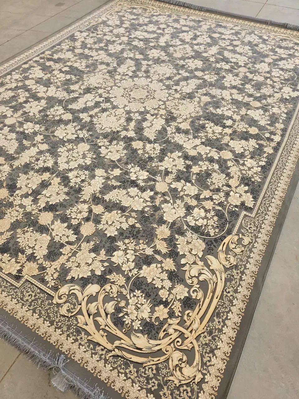 ۴تخته ۱۲۰۰تخفیفی بسیار زیبا تراکم ۳۶۰۰اصلی|فرش|خرم‌آباد, |دیوار