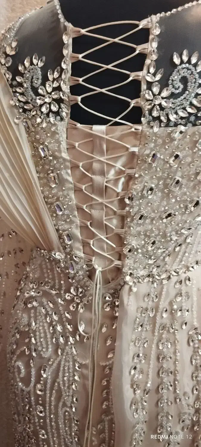 لباس مجلسی|لباس|ورامین, ورامین|دیوار