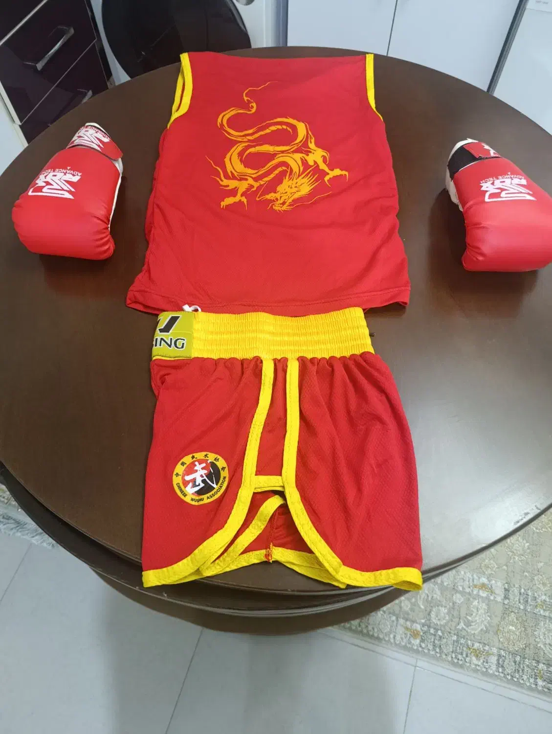 لباس و دستکش وشو 10سال|لباس|مرند, |دیوار