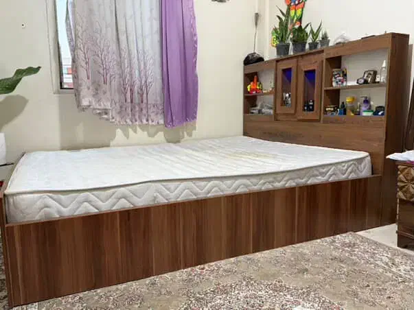 تخت خواب دونفره با تشک دونفره|تخت و سرویس خواب|ری, منصوریه منگل|دیوار