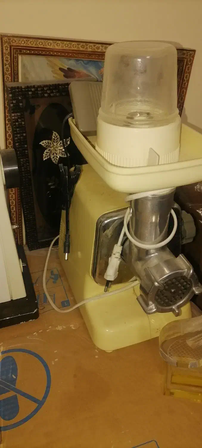 چرخ گوشت|خردکن، آسیاب، غذاساز|ابریشم, |دیوار