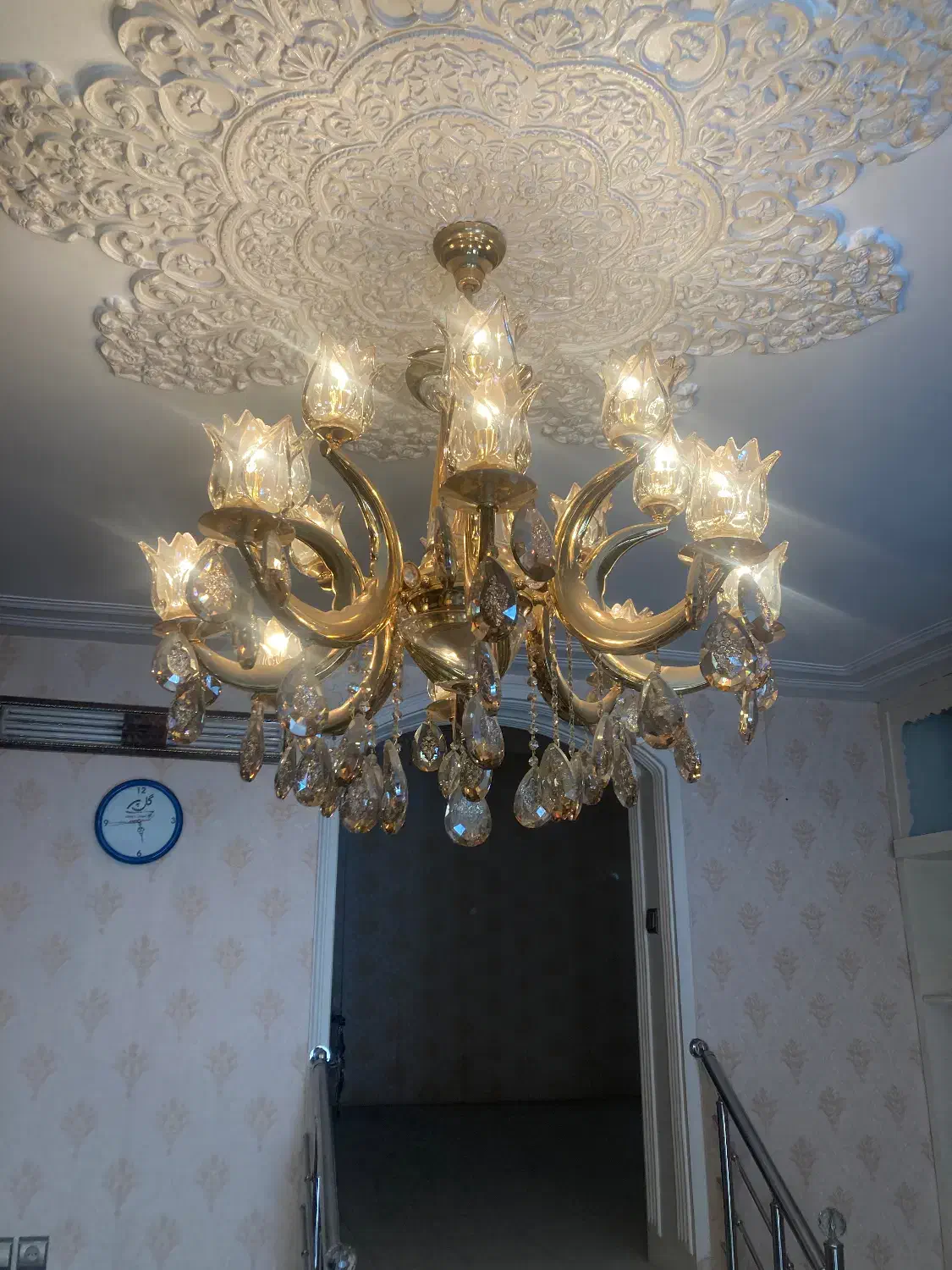 لوستر کریستالی کلاسیک مدل اشکی|لوستر و چراغ آویز|اصفهان, جلفا|دیوار