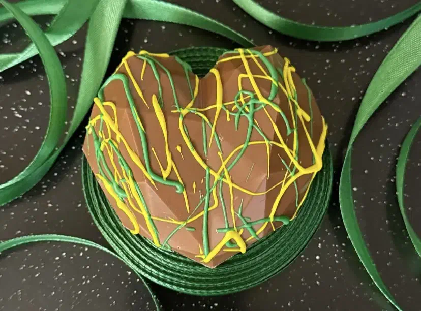 شکلات دبی باقیمت عالی|خوردنی و آشامیدنی|قم, شهر قائم|دیوار