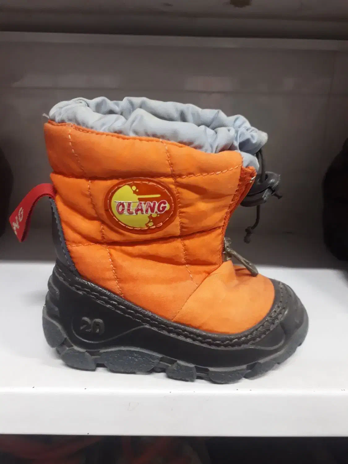 کفش|کفش و لباس بچه|نیشابور, هفده شهریور|دیوار