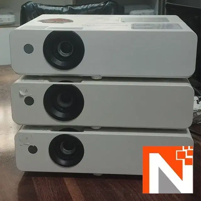 مرکز پخش دیتا ویدئو پروژکتور PANASONIC مدل LB 353|تلویزیون و پروژکتور|مشهد, شاهد (شهرک غرب)|دیوار
