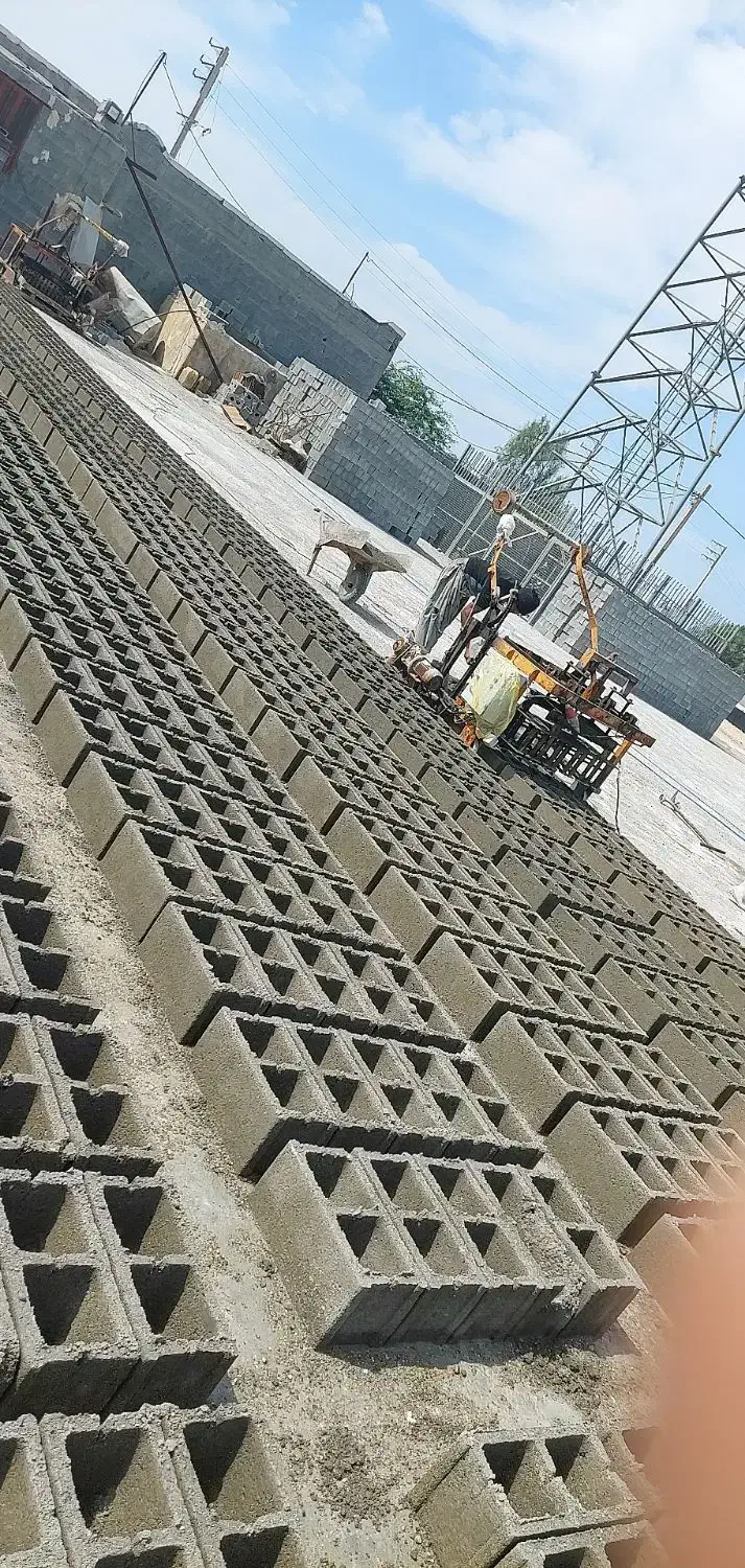 فروش دو دستگاه بلوکزنی دیواری وهمزن|ماشینآلات صنعتی|عسلویه, |دیوار