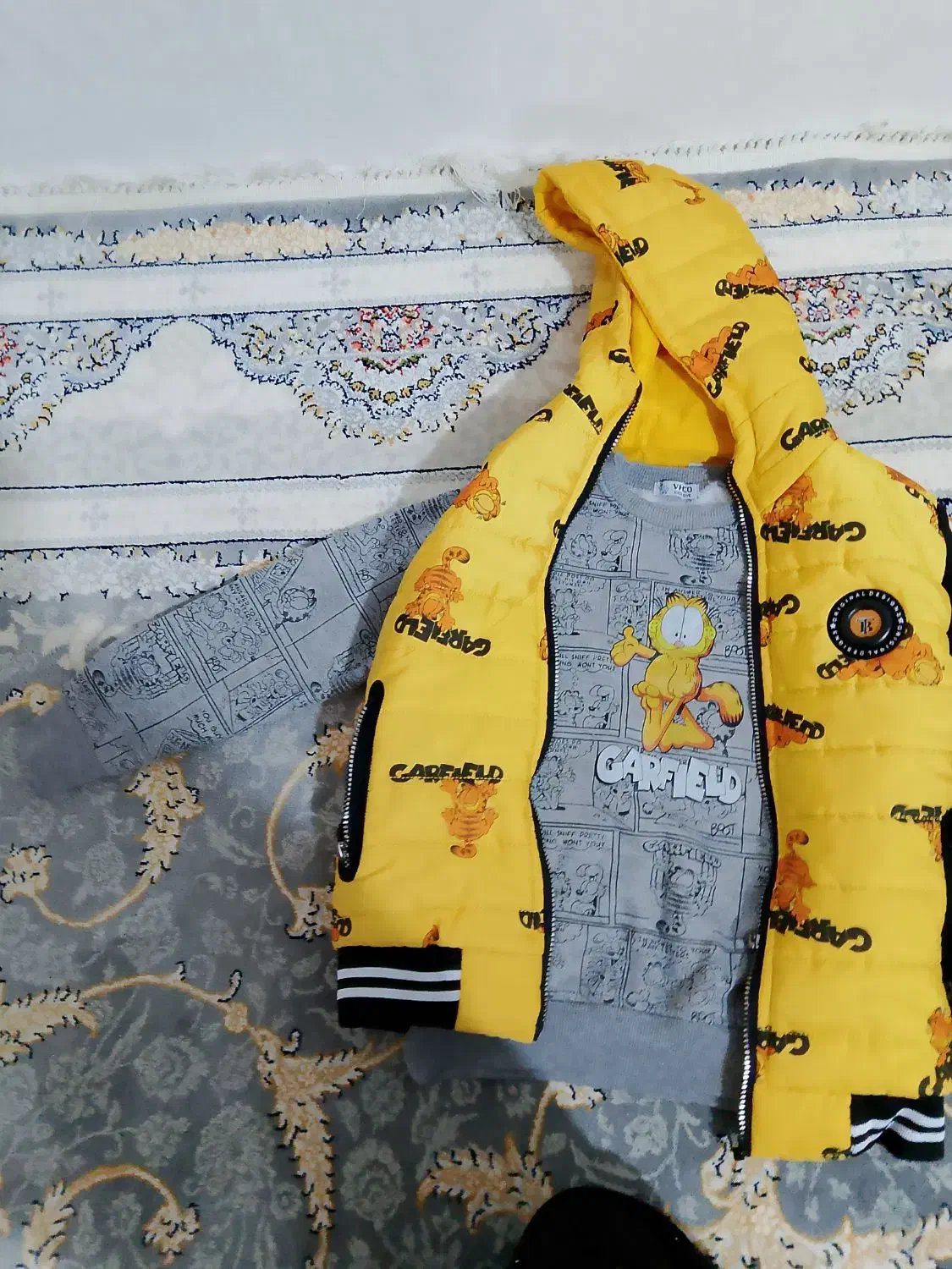 لباس پسرانه|لباس|بومهن, |دیوار