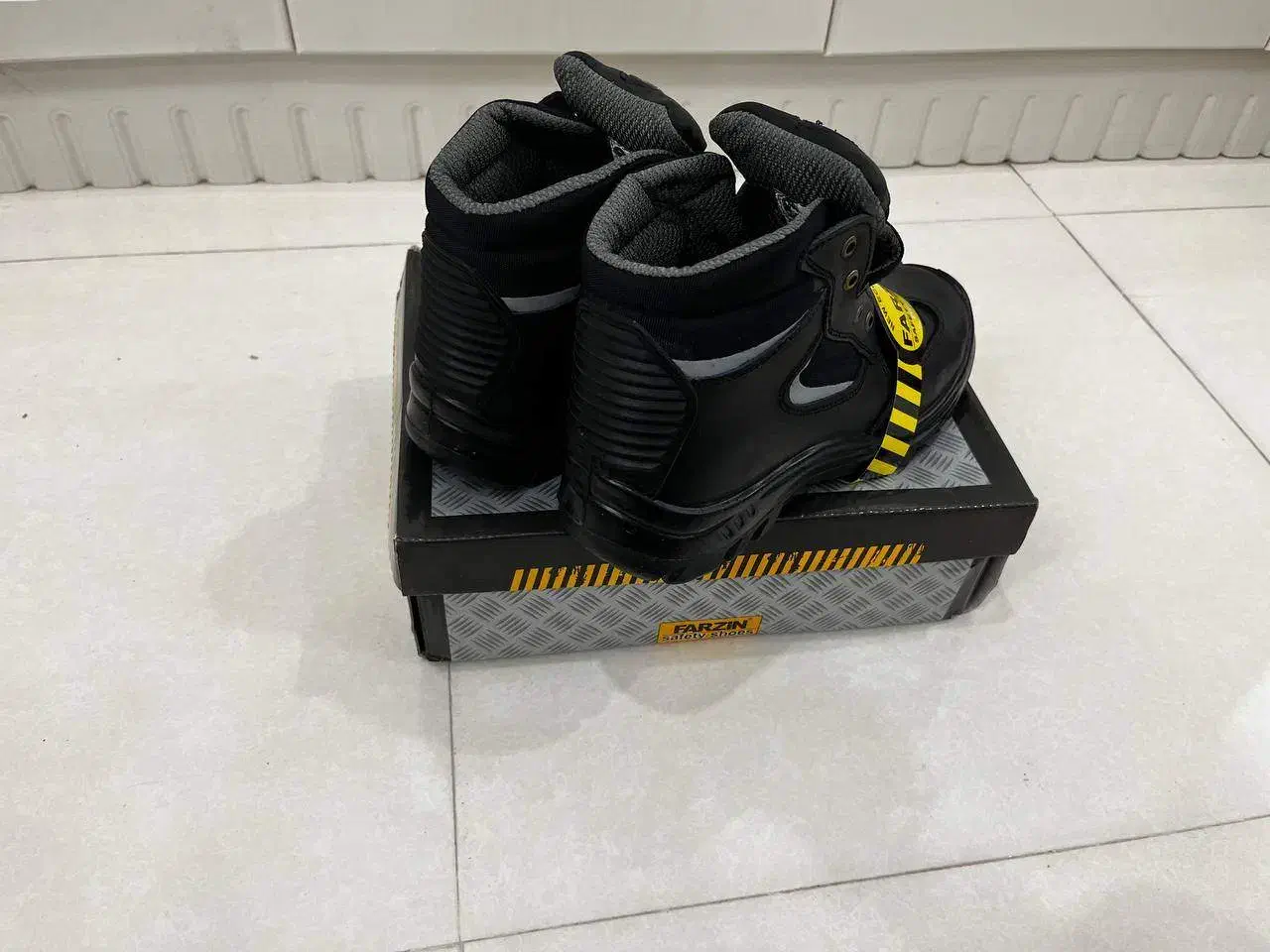 دو جفت کفش کار مهندسی و کوهنوردی|کیف، کفش، کمربند|شهریار, شهرک وائین|دیوار