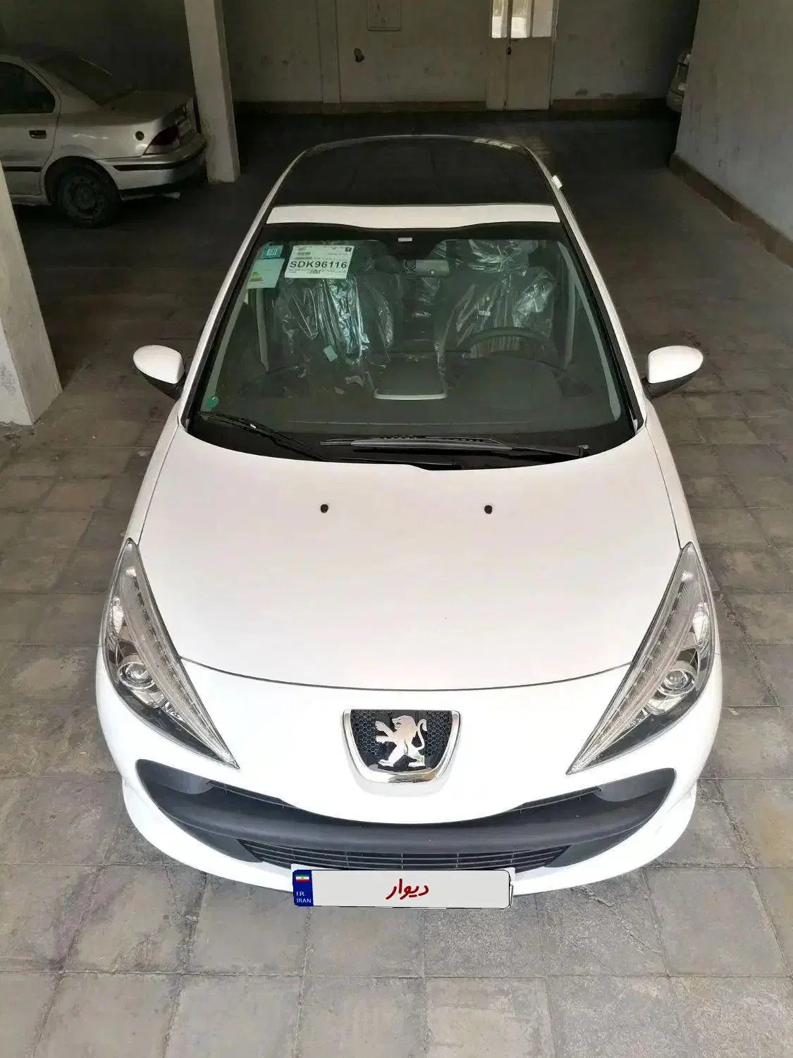پژو 207i اتوماتیک سقف شیشه ای ارتقا یافته با SBR|خودرو سواری و وانت|شیراز, معالی‌آباد|دیوار