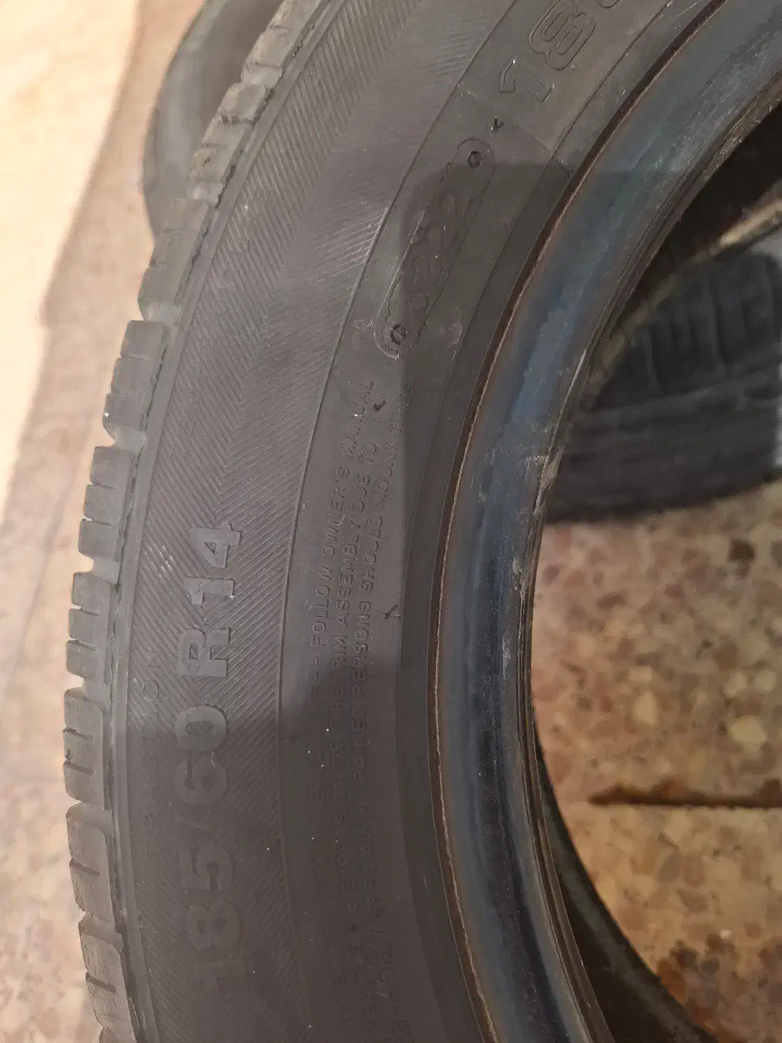 یک جفت لاستیک کارکرده ساینا 185/60 R14|قطعات یدکی و لوازم جانبی|اهواز, فاز ۲ پادادشهر|دیوار