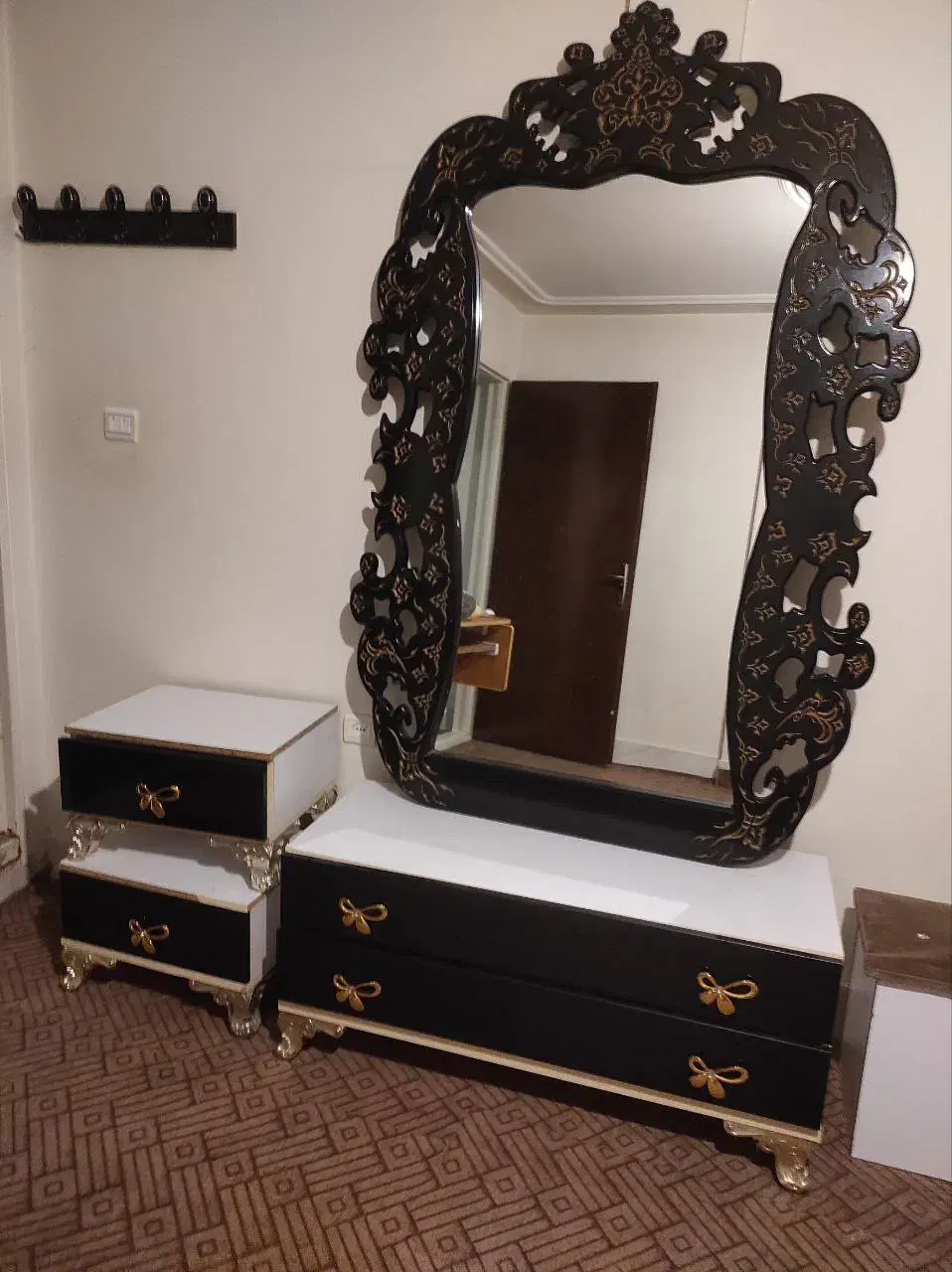 تخت خواب دو نفره|تخت و سرویس خواب|ساوه, |دیوار