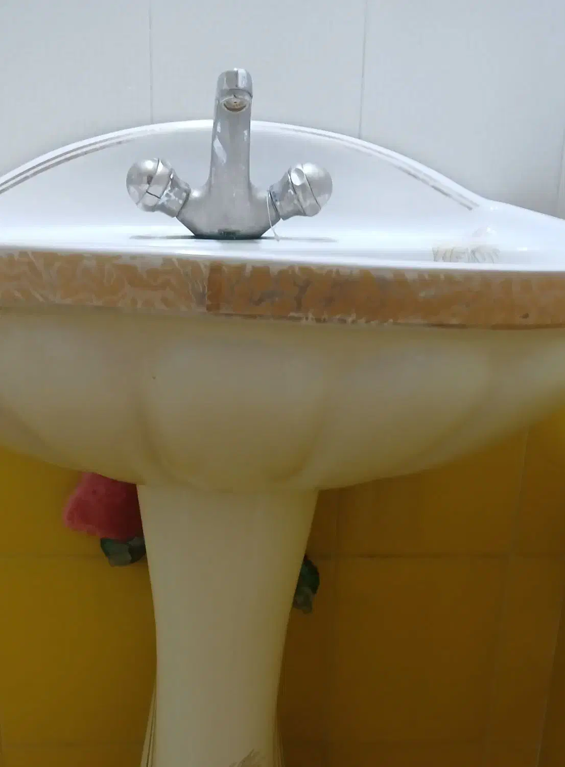 روشویی|لوازم سرویس بهداشتی|شیراز, فرهنگ شهر|دیوار