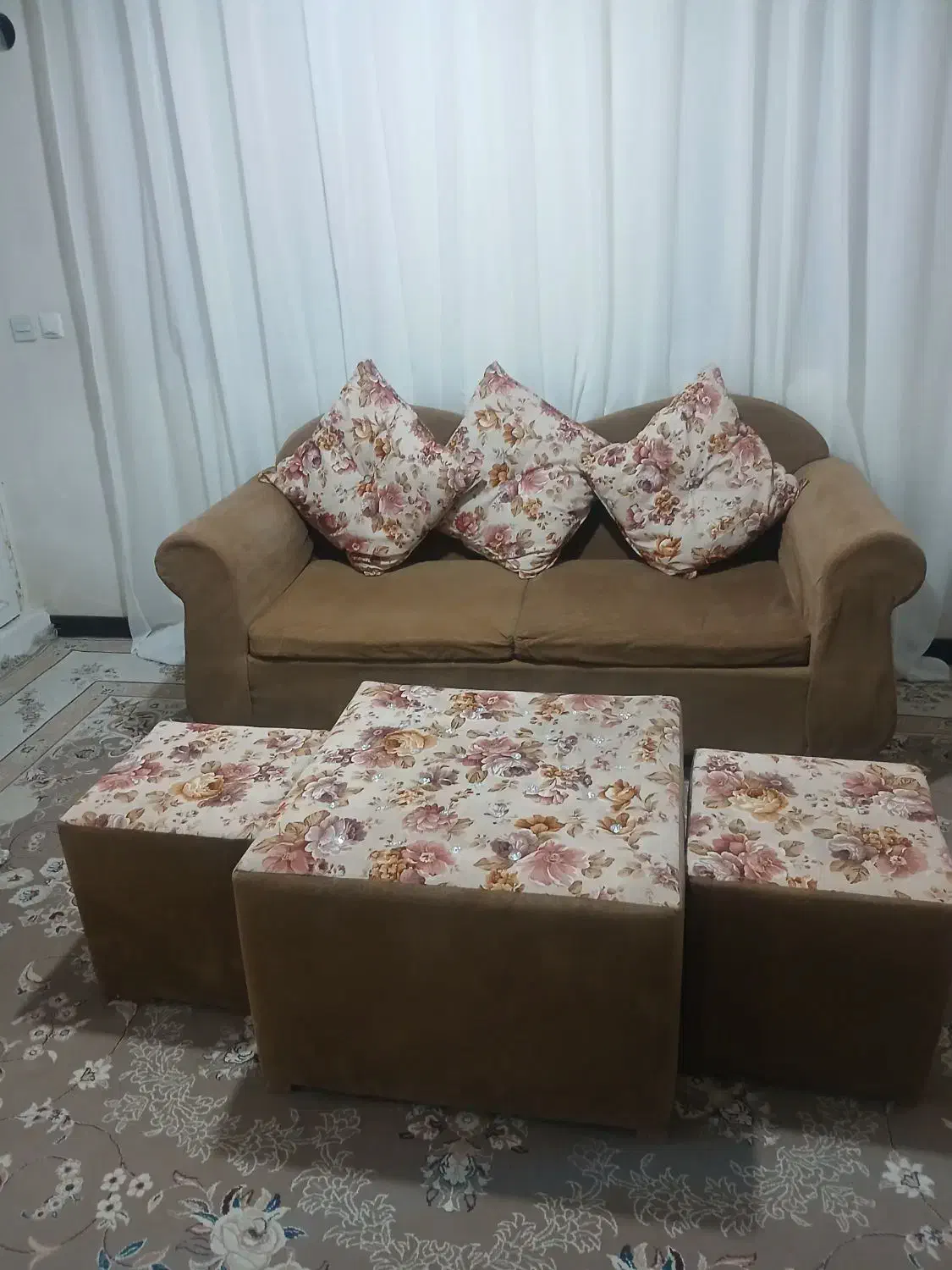 مبل ۷نفره  ۱ تومن|مبلمان خانگی و میز عسلی|خرم‌آباد, |دیوار