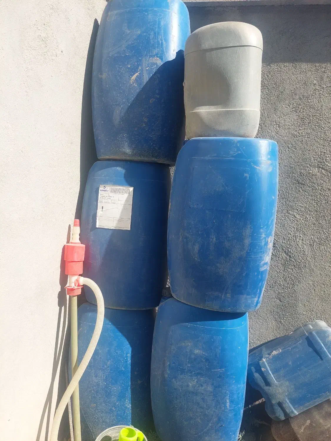 ۶۰لیتری.۲۰لیتری.گالن|ظروف نگهدارنده، پلاستیکی، یکبارمصرف|زابل, |دیوار