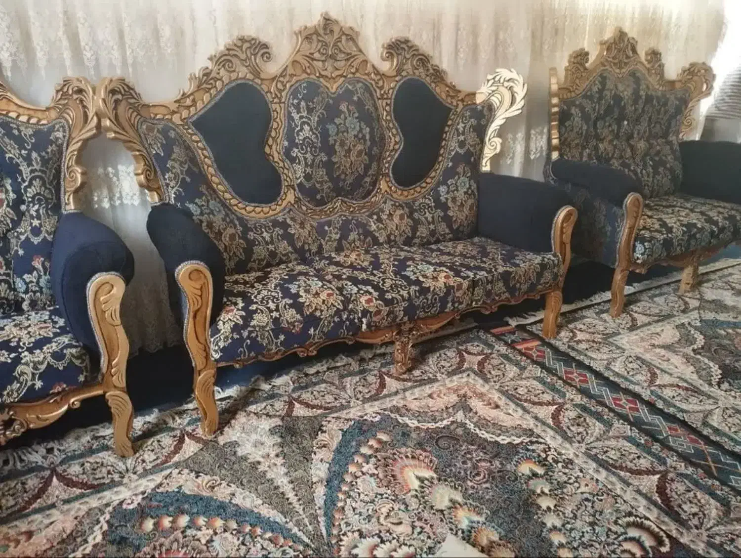 دو دست مبل هفت نفره و هشت نفره|مبلمان خانگی و میز عسلی|اصفهان, ارزنان|دیوار