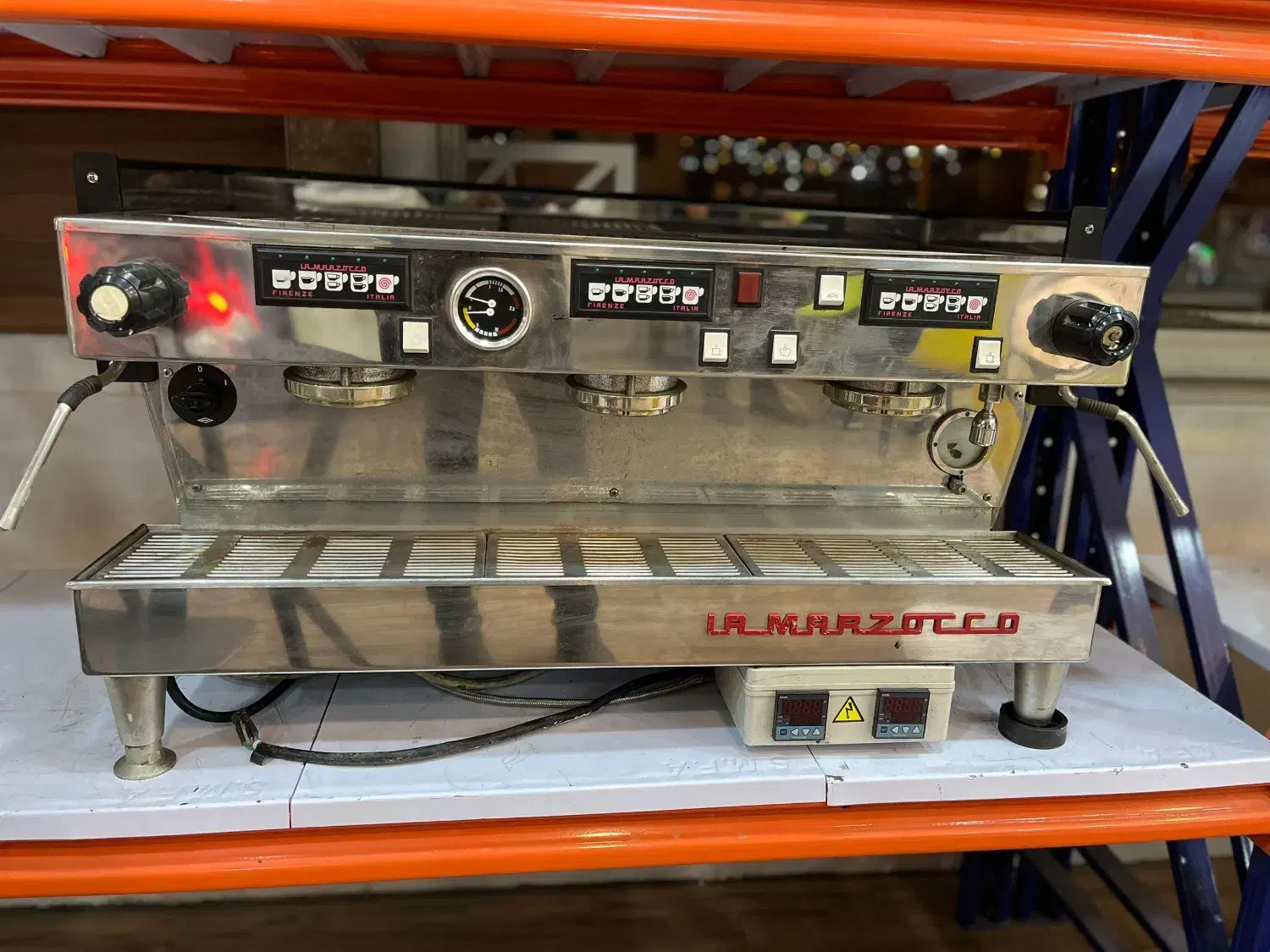 مرکز دستگاه ققههوه کارکرده و در حدنو|کافیشاپ و رستوران|اصفهان, جلالیه|دیوار