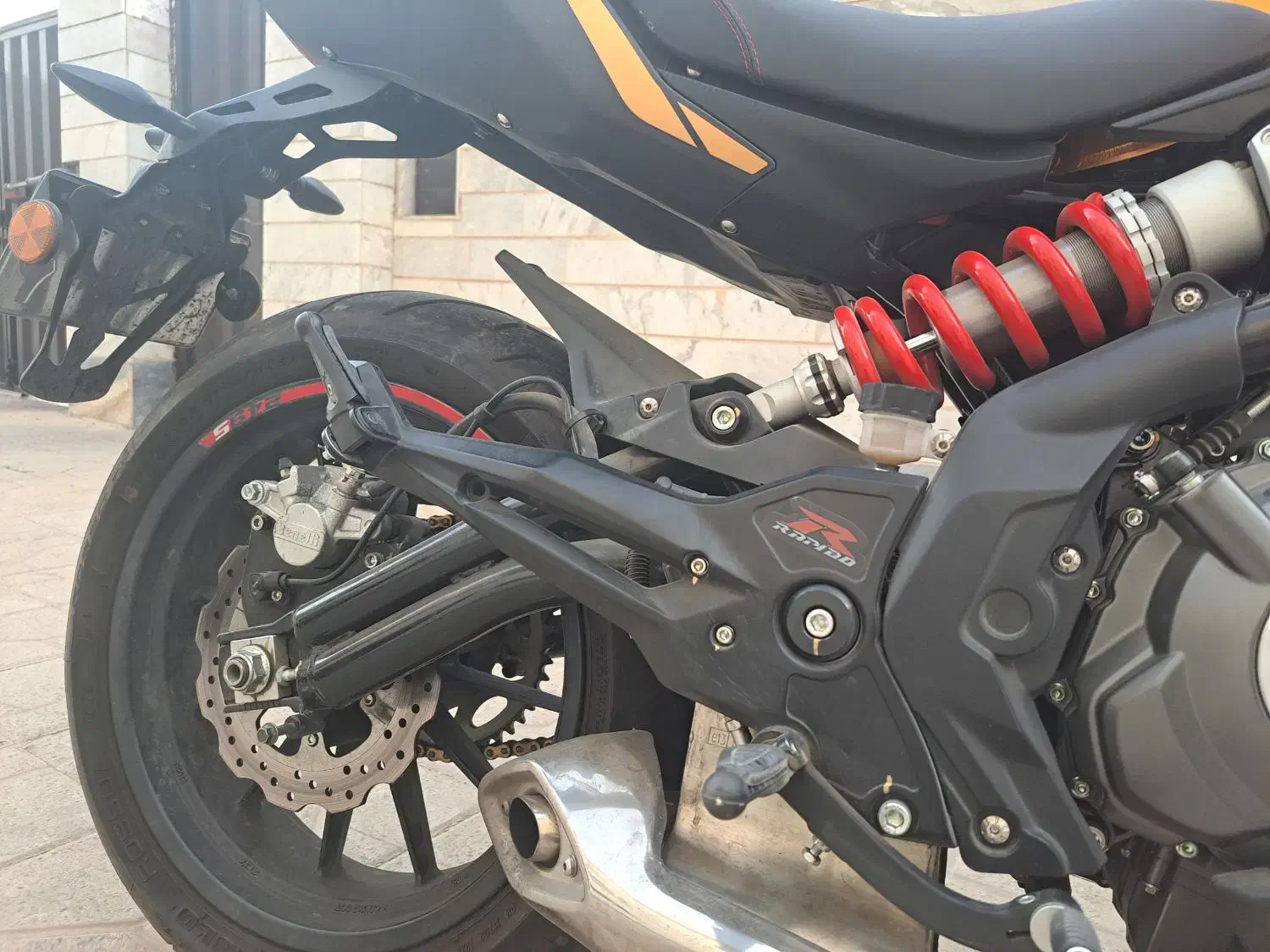 بنلی ۳۰۰ طلایی مدل ۴۰۲|موتورسیکلت|فردیس, فردیس|دیوار