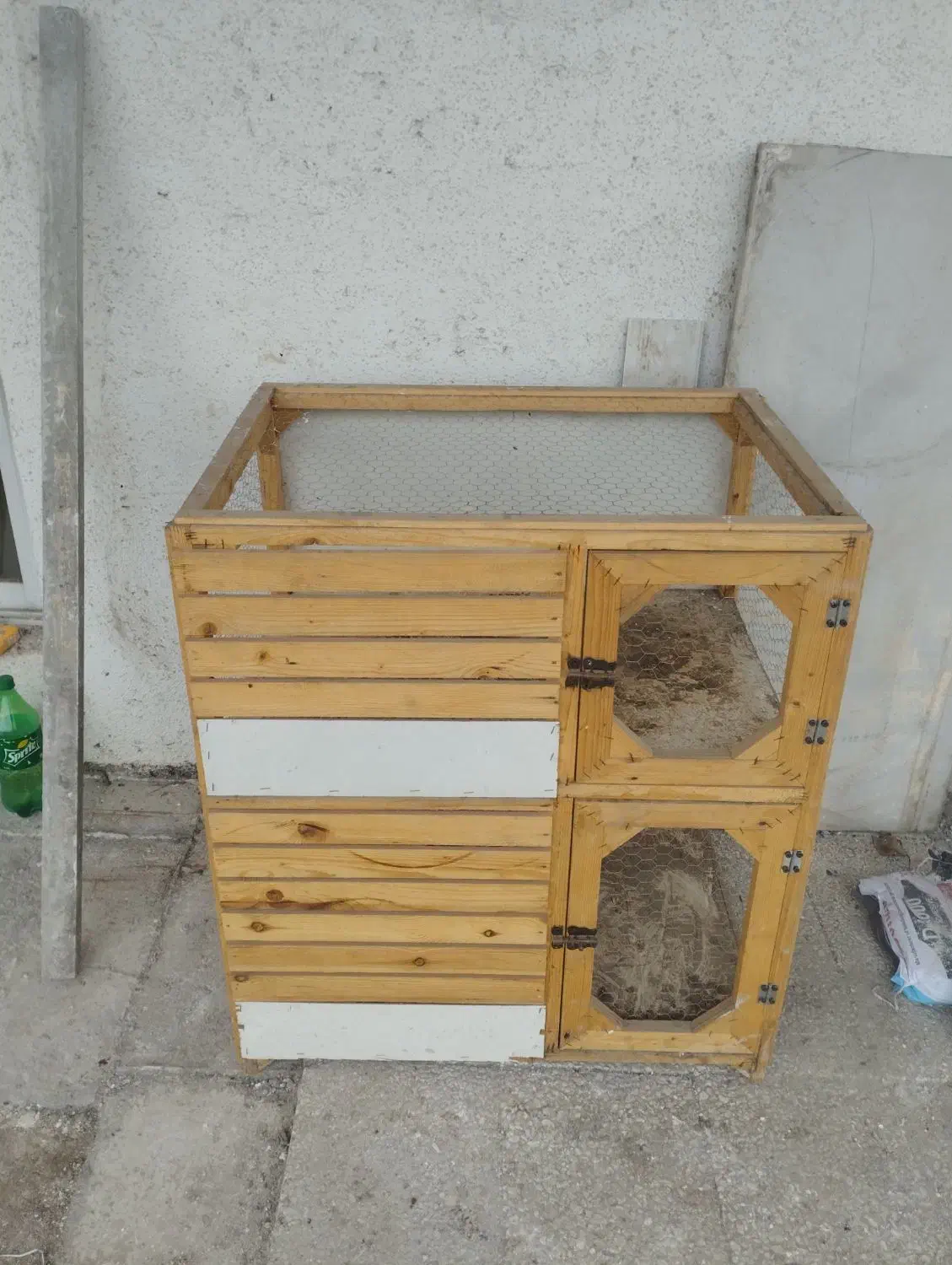 قفس|لوازم جانبی حیوانات|آستانه سرا, |دیوار