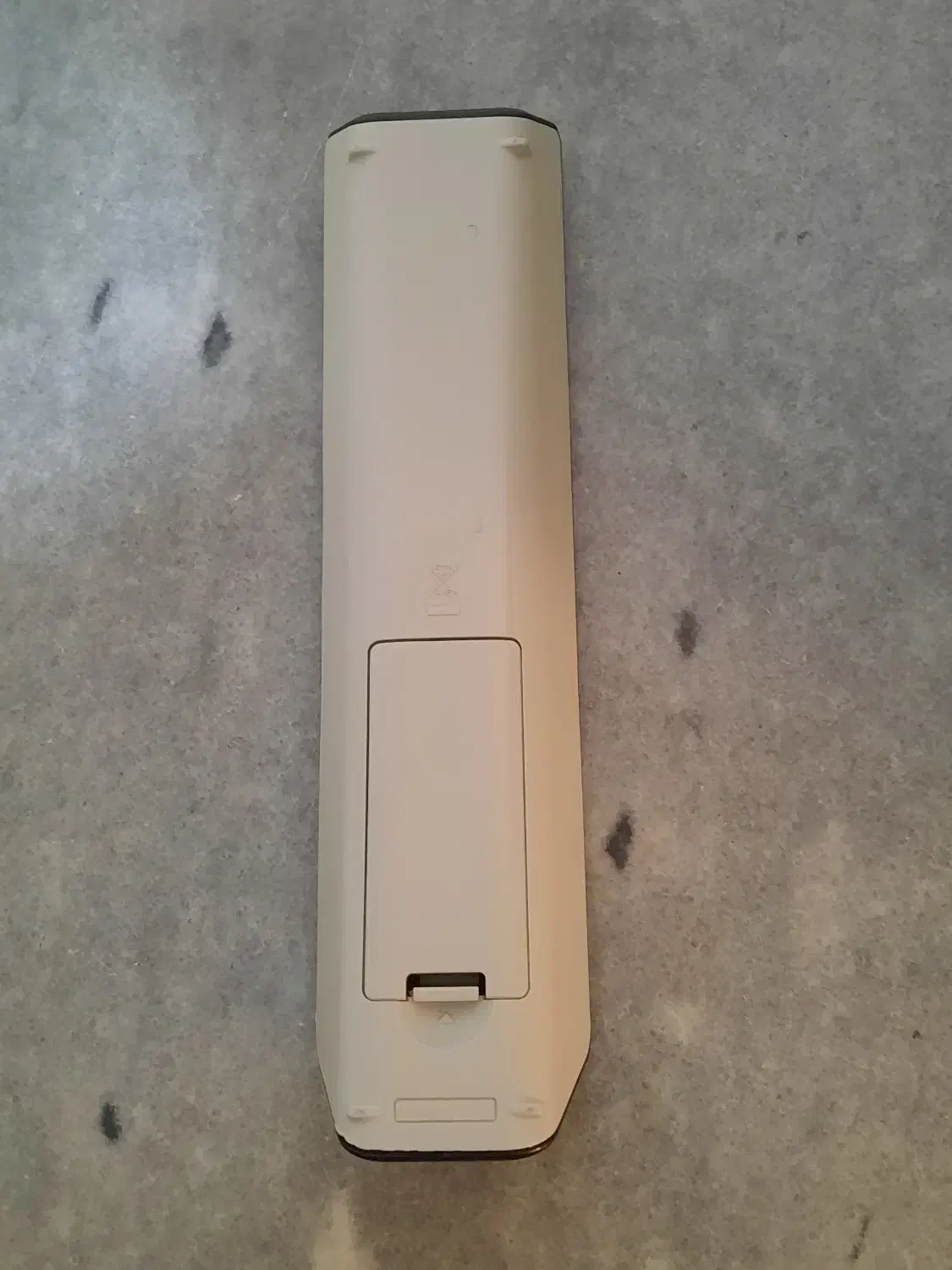 تلویزیون 21 اینچ|تلویزیون و پروژکتور|بهار, |دیوار