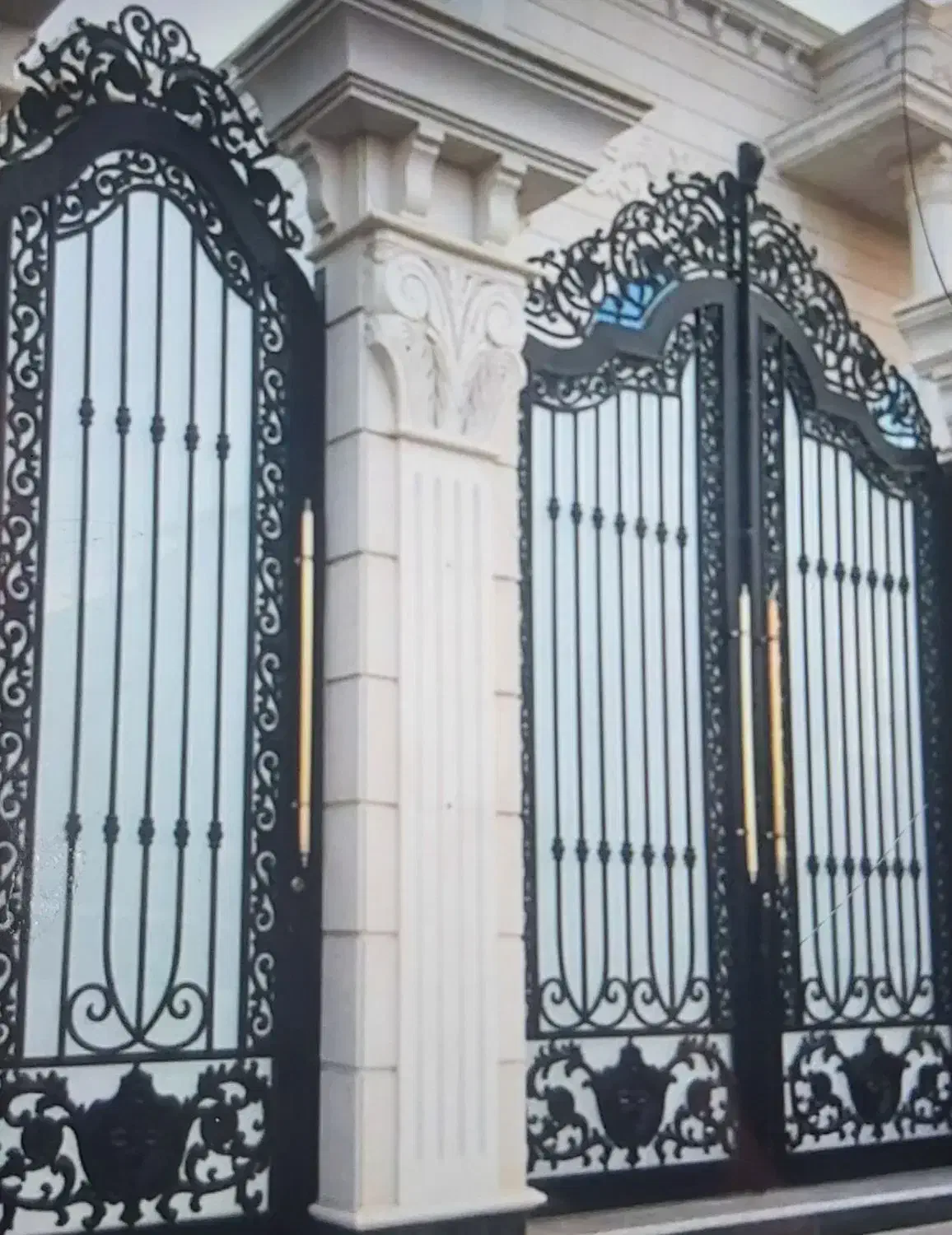 خانه ویلایی لوکس|فروش خانه و ویلا|شهرضا, |دیوار