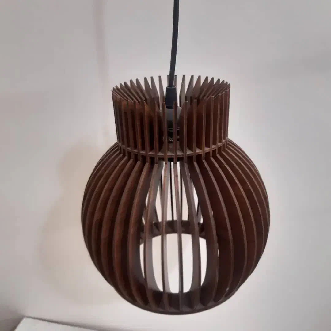 ۲عدد لوستر چوبی|لوستر و چراغ آویز|اصفهان, مارچین|دیوار