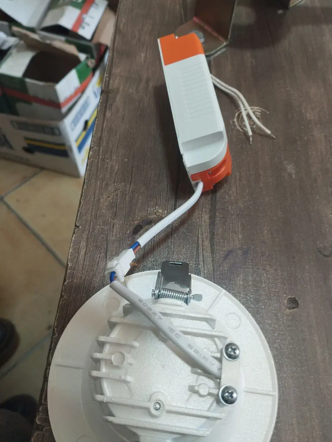 هالوژن توکار درجه 1سی ا بی 10وات|لامپ و چراغ|مشهد, شهید آوینی|دیوار