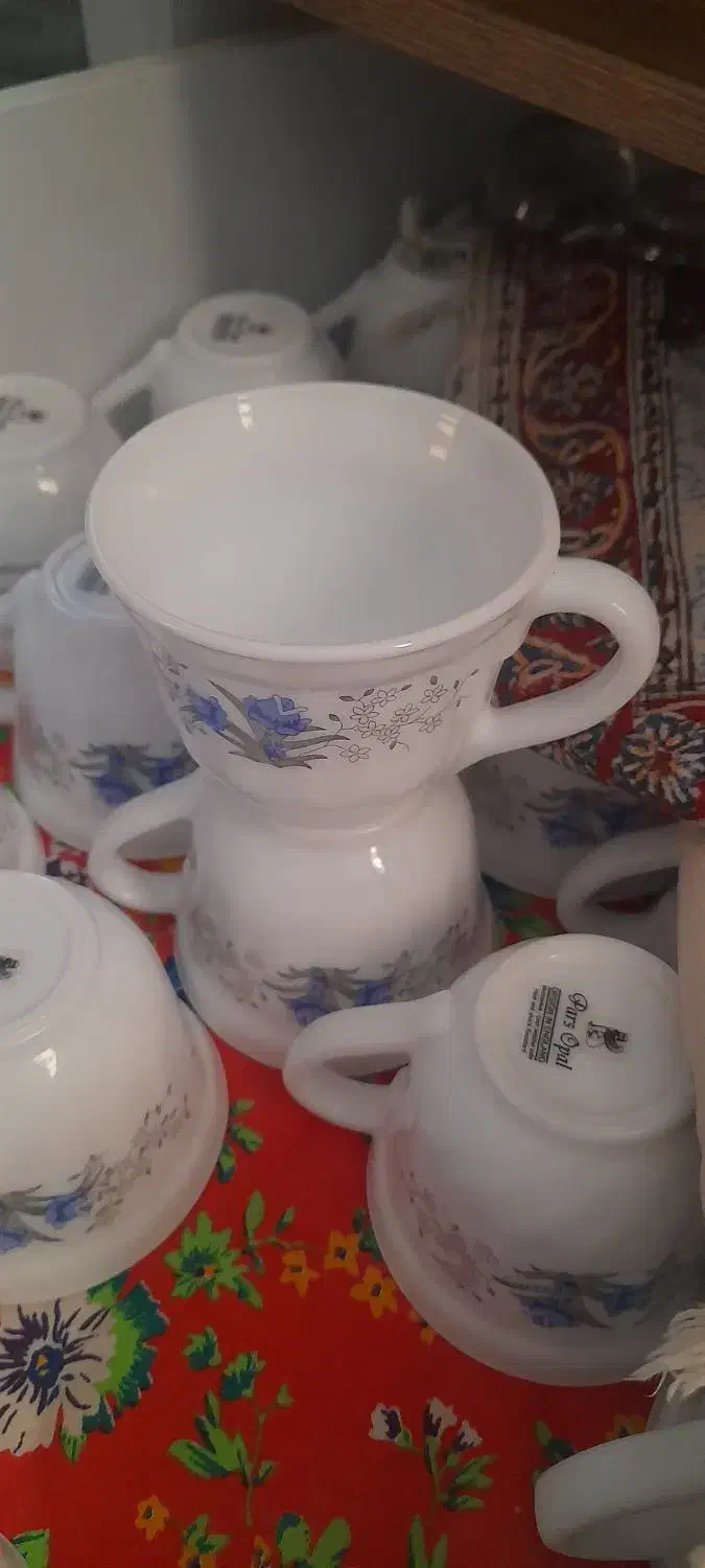 ۶دست فنجان و۵جعبه سرویس چاقو|ظروف سرو و پذیرایی|مرند, |دیوار