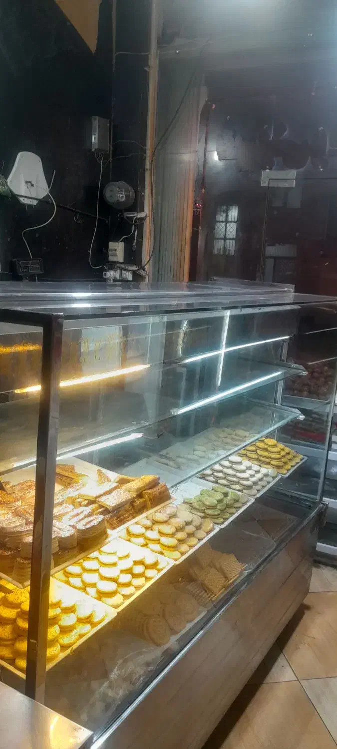 یک عدد ویترین قنادی|فروشگاه و مغازه|اردبیل, |دیوار