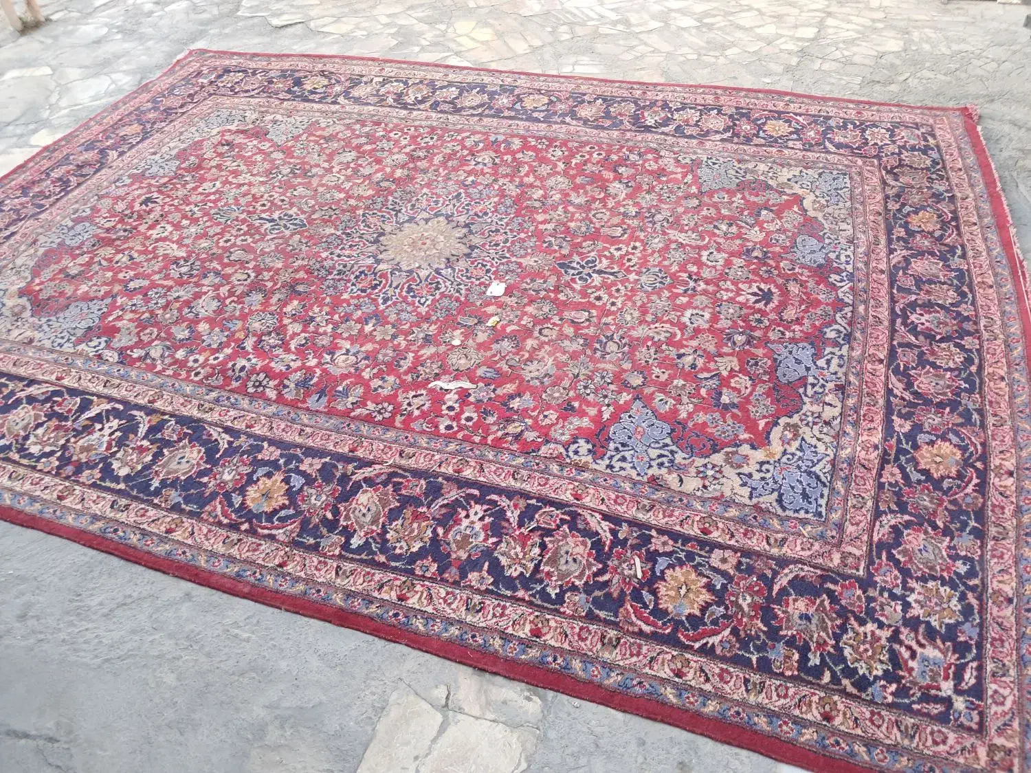 12 متری دست بافت|فرش|آباده, |دیوار