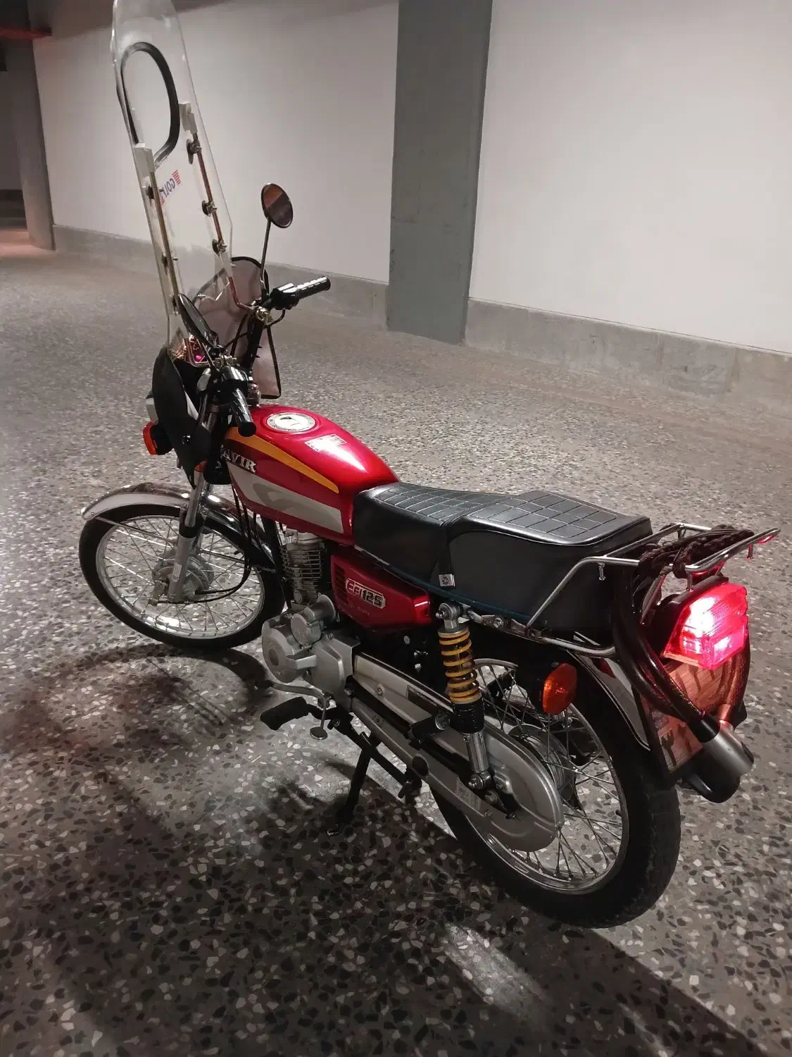 موتور سیکلت هندا کویر قرمز|موتورسیکلت|تهران, شهرک چیتگر|دیوار