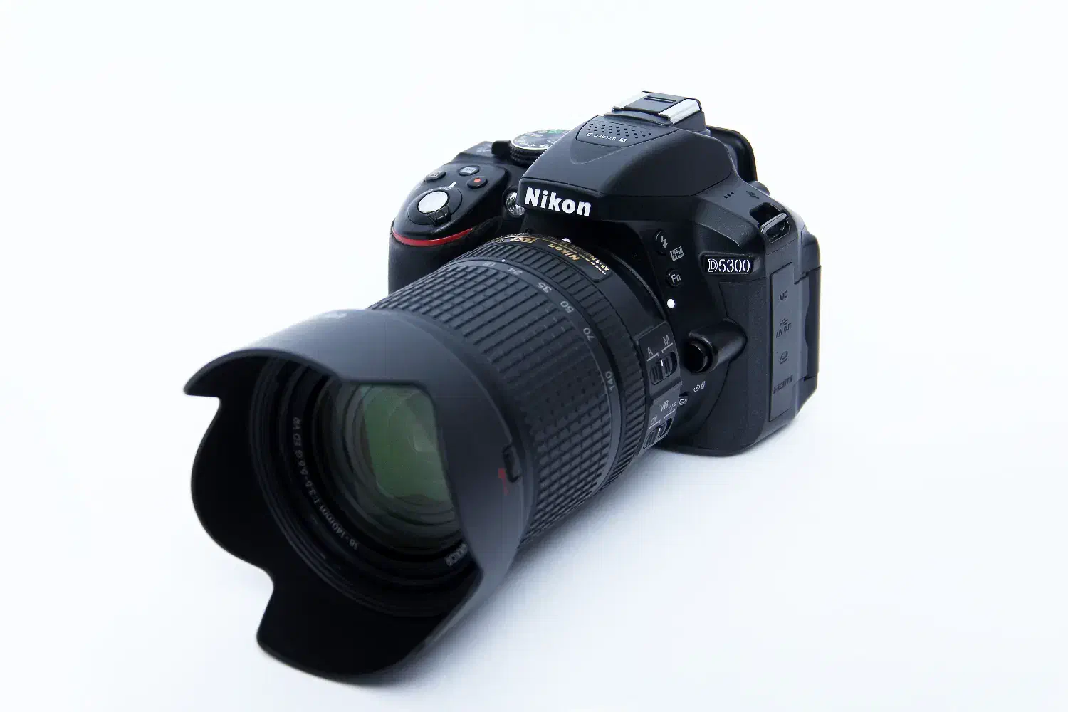 دوربین نیکون D5300 درحد|دوربین عکاسی و فیلم‌برداری|سبزوار, کوی بهار|دیوار