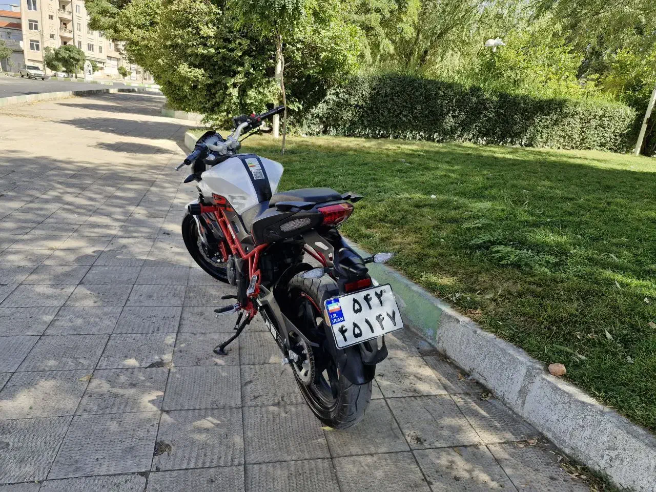 بنلی ۲۵۰|موتورسیکلت|قم, دورشهر|دیوار