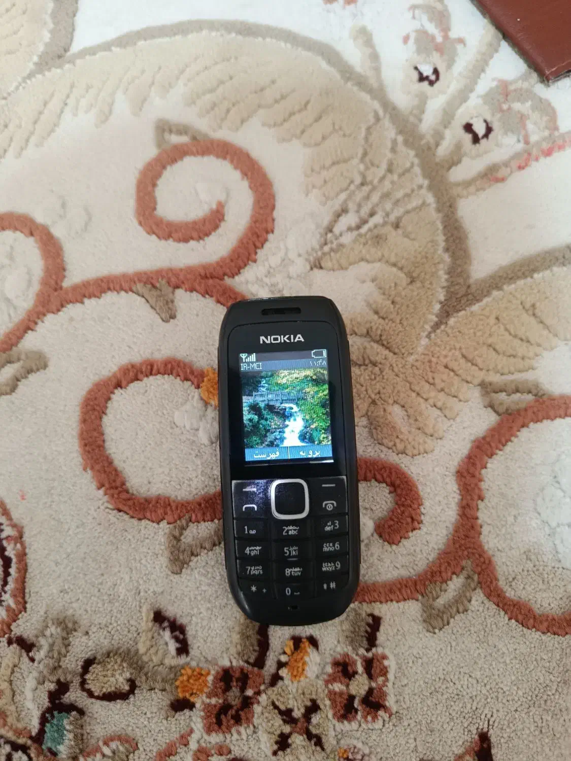 گوشی نوکیا|موبایل|میانه, |دیوار