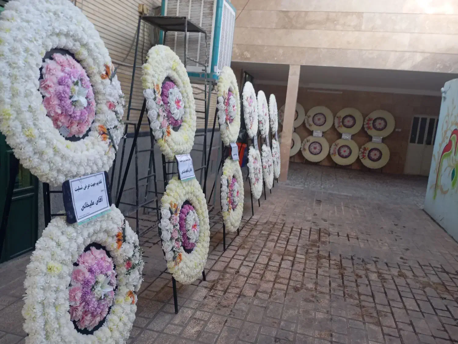 اجاره تاج گل تشریفات|خدمات پذیرایی، مراسم|رباطکریم, آدران|دیوار