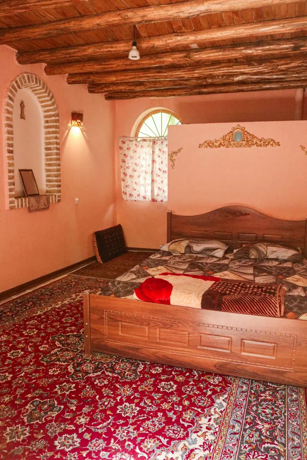 استخدام نیرو خانه دار و نظافت و ادمین اینستاگرام|استخدام سرایداری و نظافت|نیشابور, فضل|دیوار