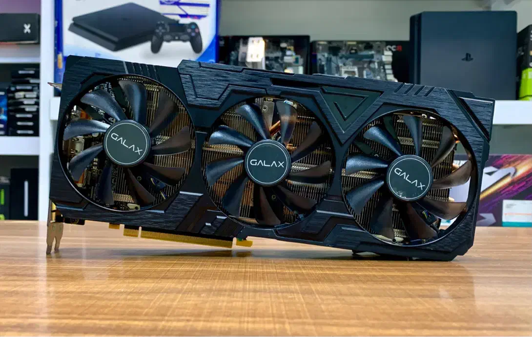 کارت گرافیک RTX 2070 SUPER GALAX 8GB|قطعات و لوازم جانبی رایانه|مشهد, عامل|دیوار