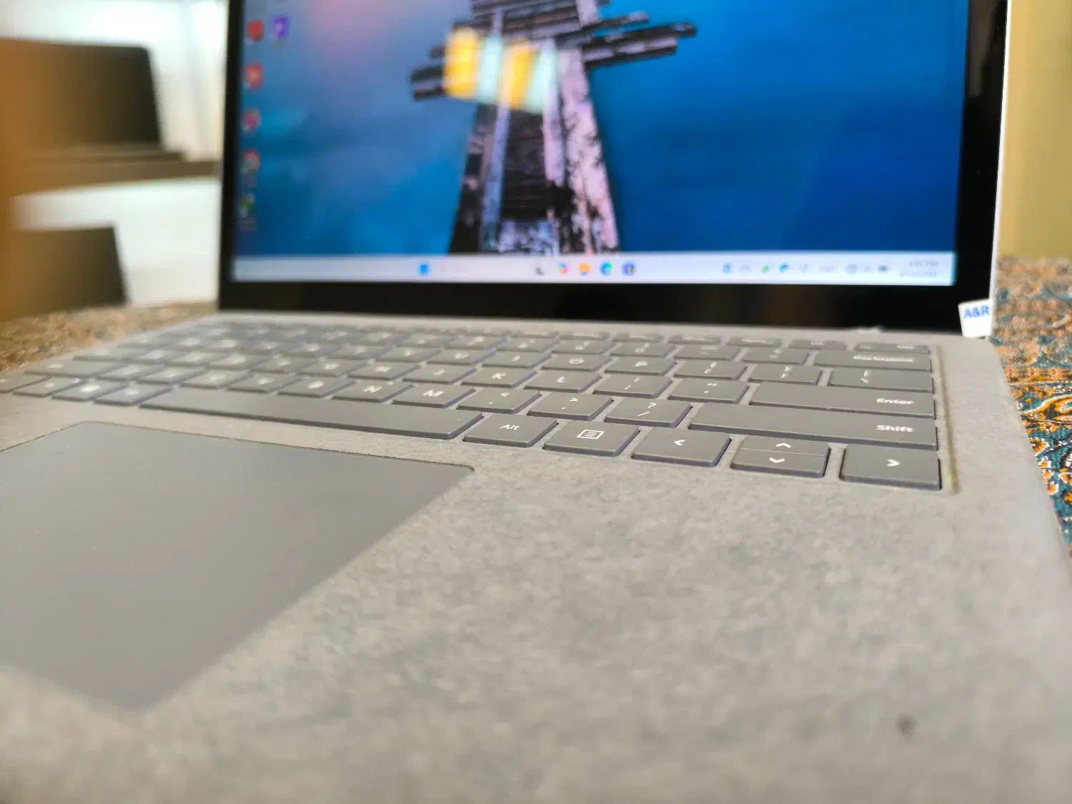 لپ تاپ حرفه ای تاچ برند مایکروسافت پردازنده RYZEN|رایانه همراه|تهران, میدان ولیعصر|دیوار