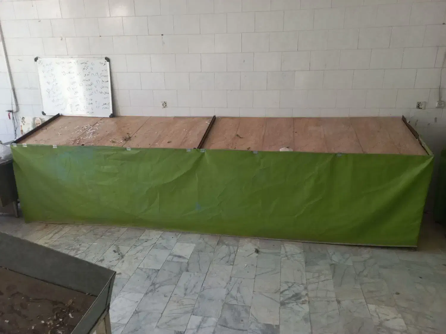 فروش میز  و وسایل میوه فروشی|فروشگاه و مغازه|میبد, |دیوار