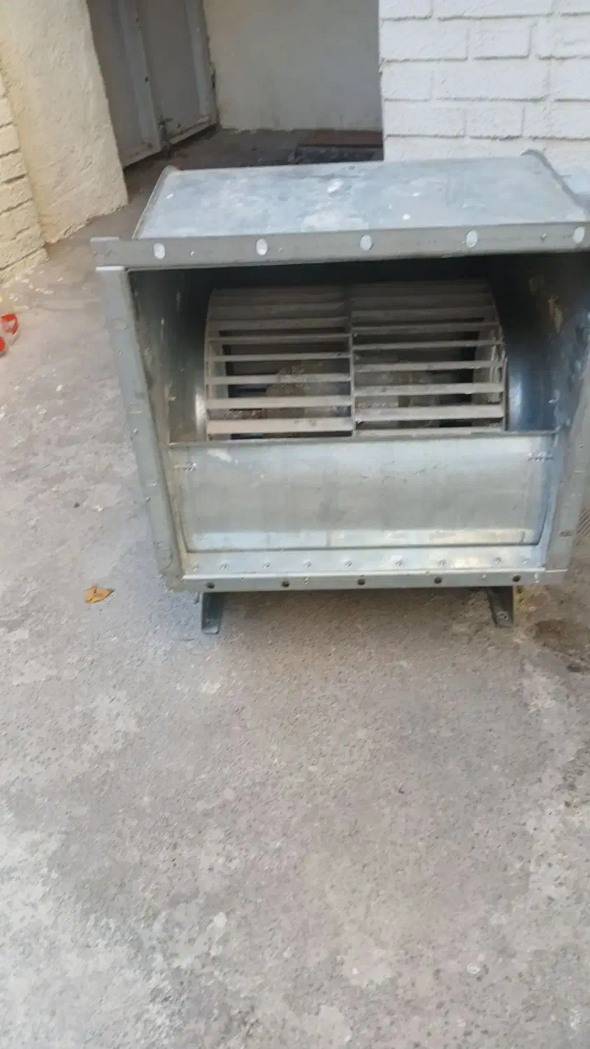 هواکش یا فن بزرگ|پنکه و تصفیهکنندهٔ هوا|تبریز, |دیوار