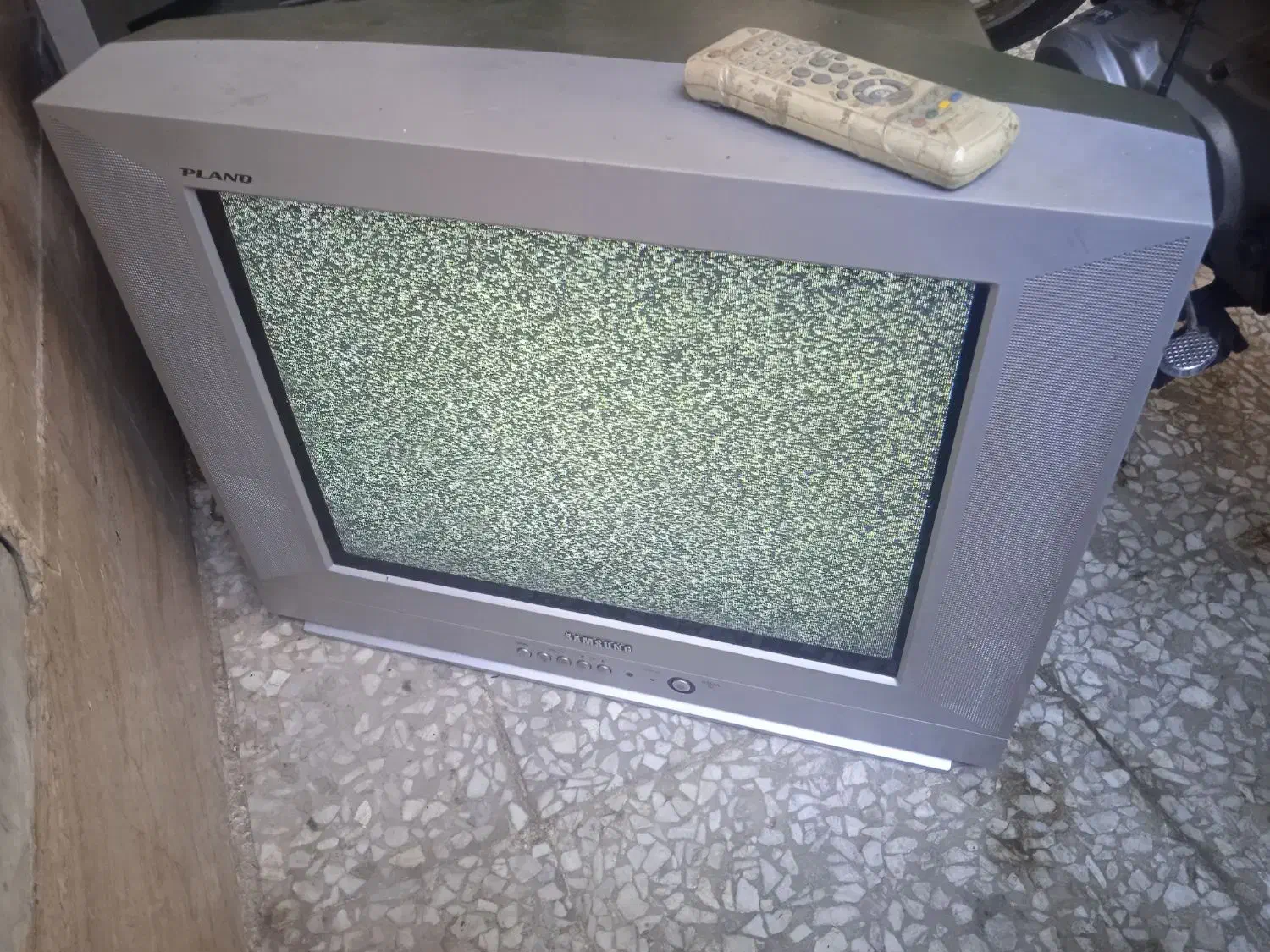 تلویزیون 21اینچ|تلویزیون و پروژکتور|گرگان, |دیوار