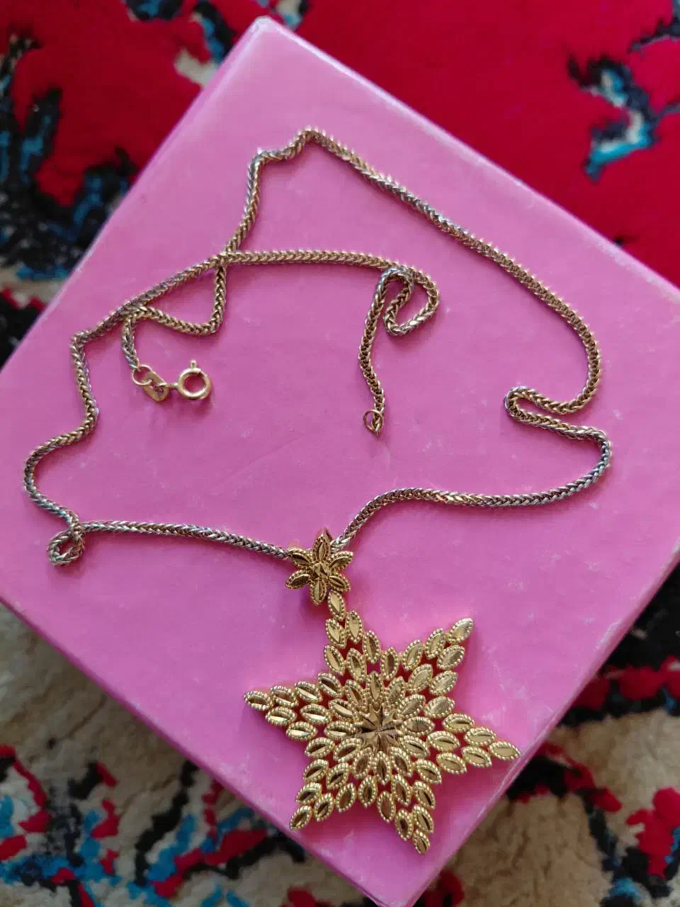 مقداری طلا|جواهرات|شیراز, ارم|دیوار