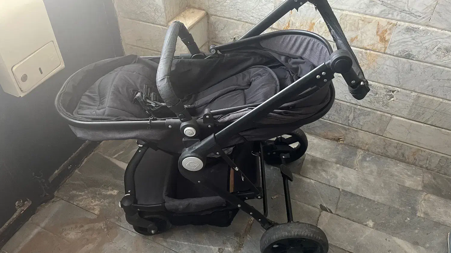 کالسکه|کالسکه و لوازم جانبی|خوی, |دیوار